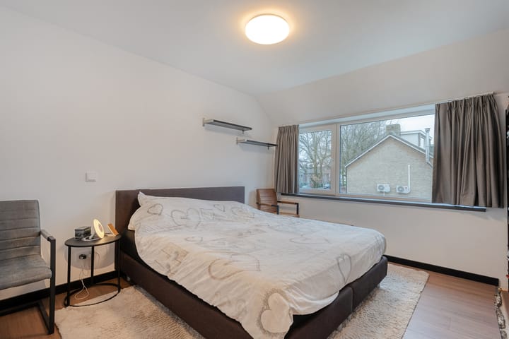 Photo 17 of Van Bemmelstraat 31