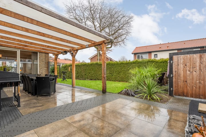 Photo 24 of Van Bemmelstraat 31