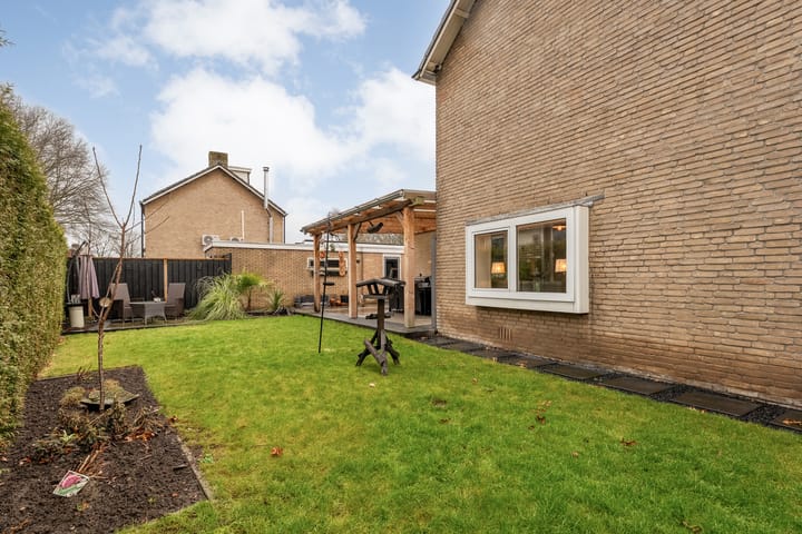 Photo 29 of Van Bemmelstraat 31