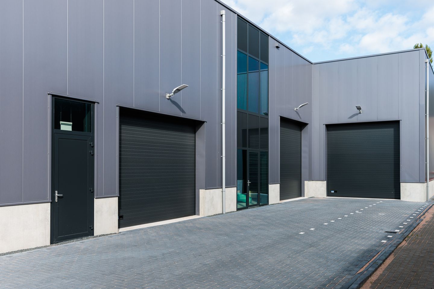 View photo 2 of Braillestraat 13-B