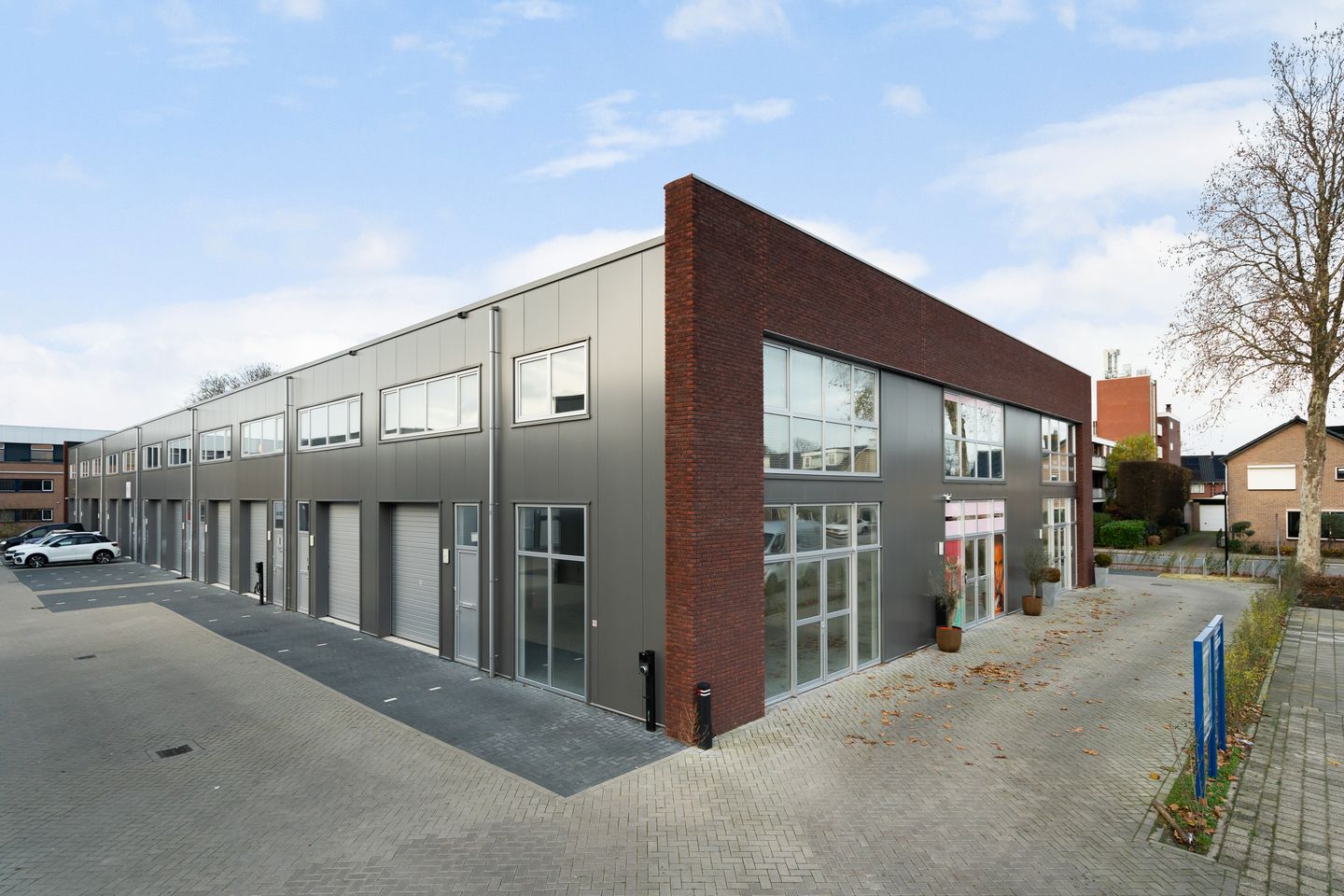 Bekijk foto 1 van Industrieweg 1-3