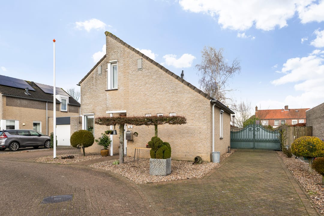 Photo 2 of Den Bogerd 16