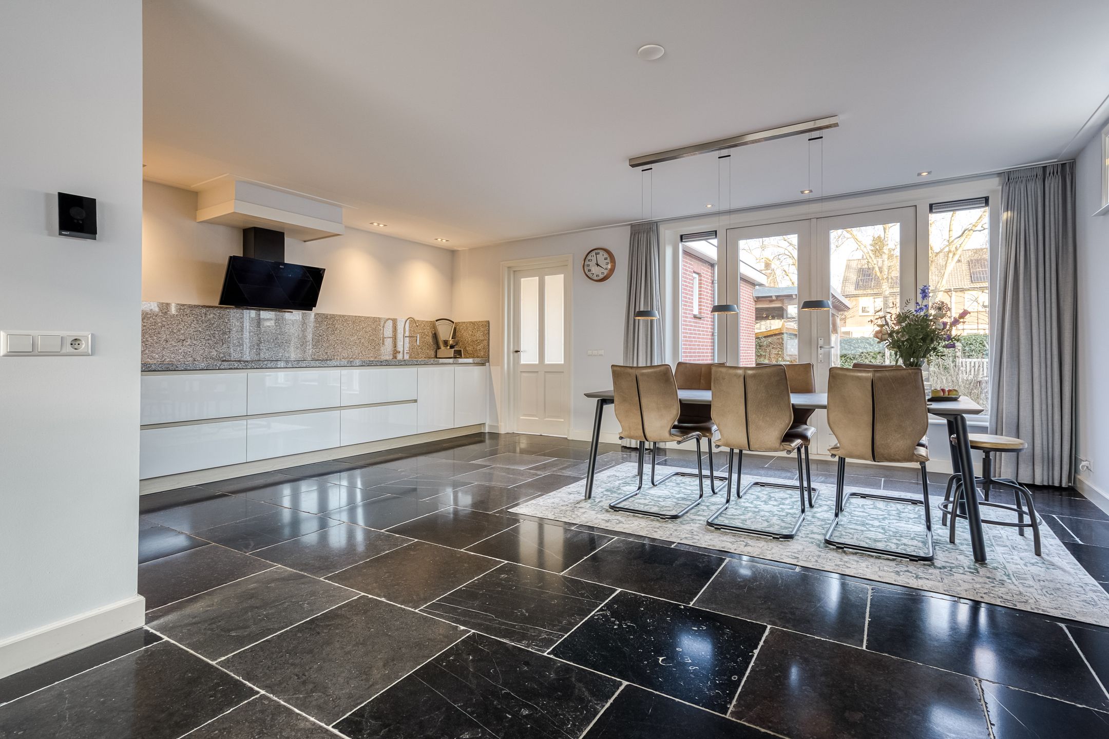 Photo 3 of Julianastraat 29