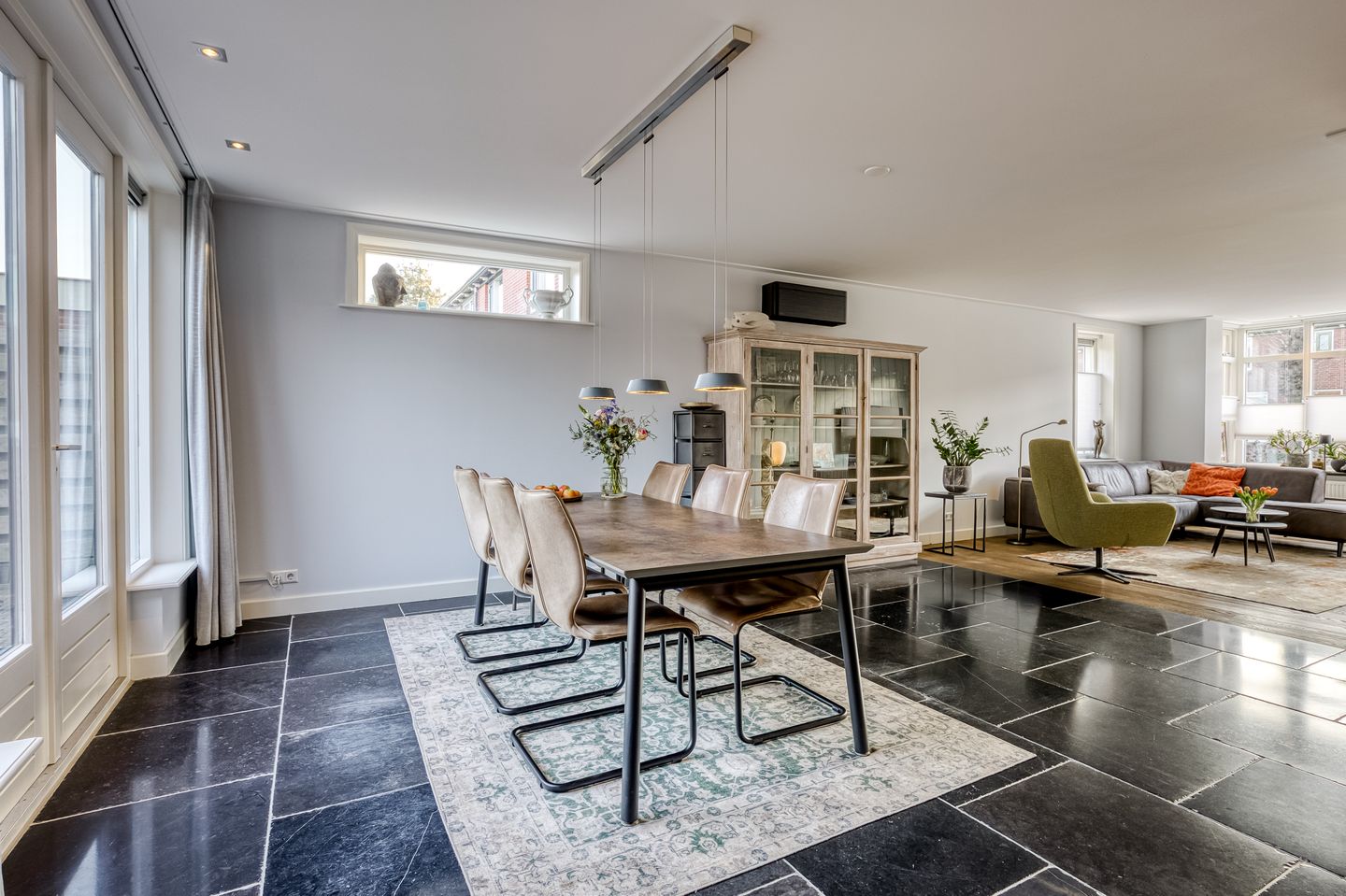 Photo 14 of Julianastraat 29