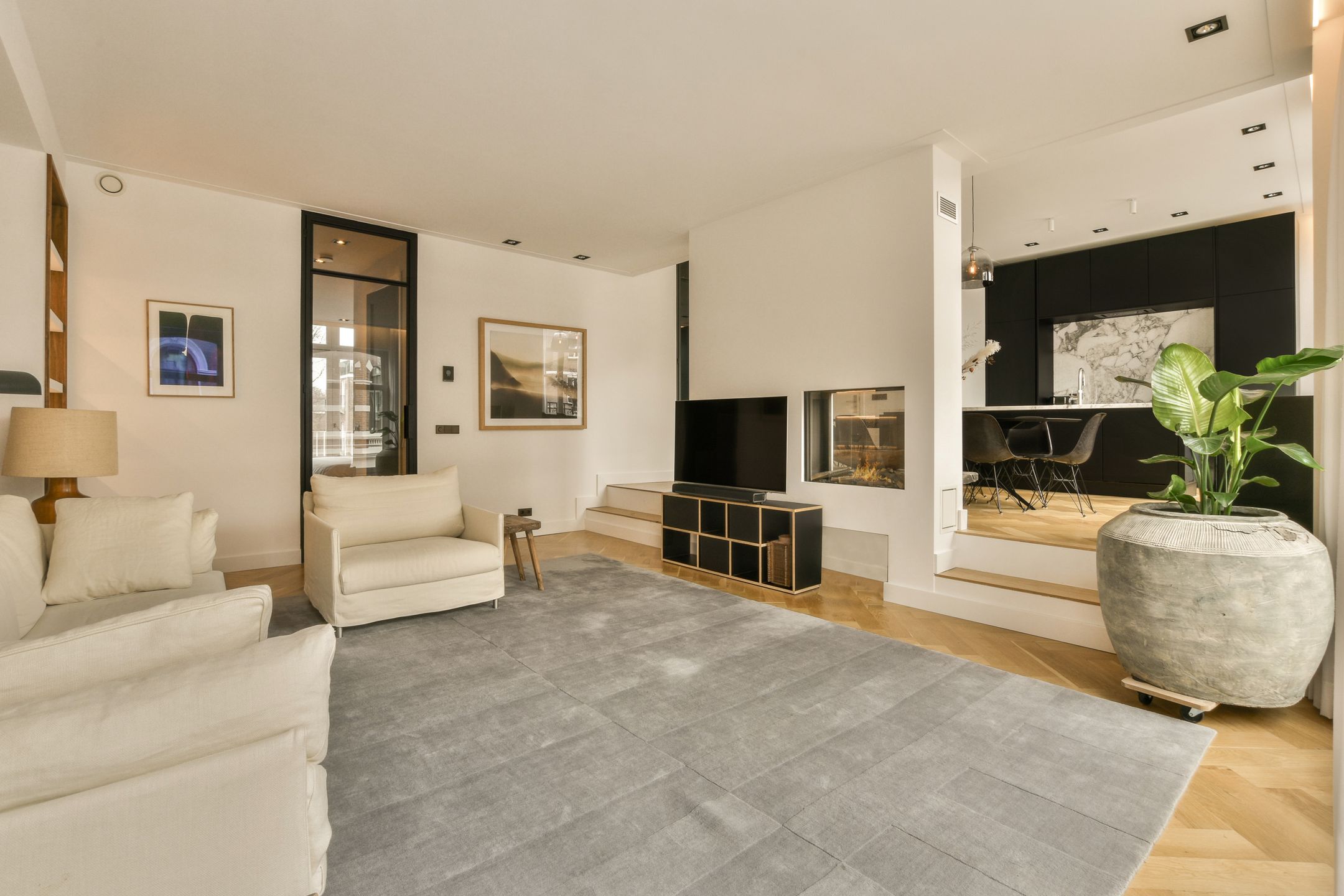Photo 3 of Anna van den Vondelstraat 13-C