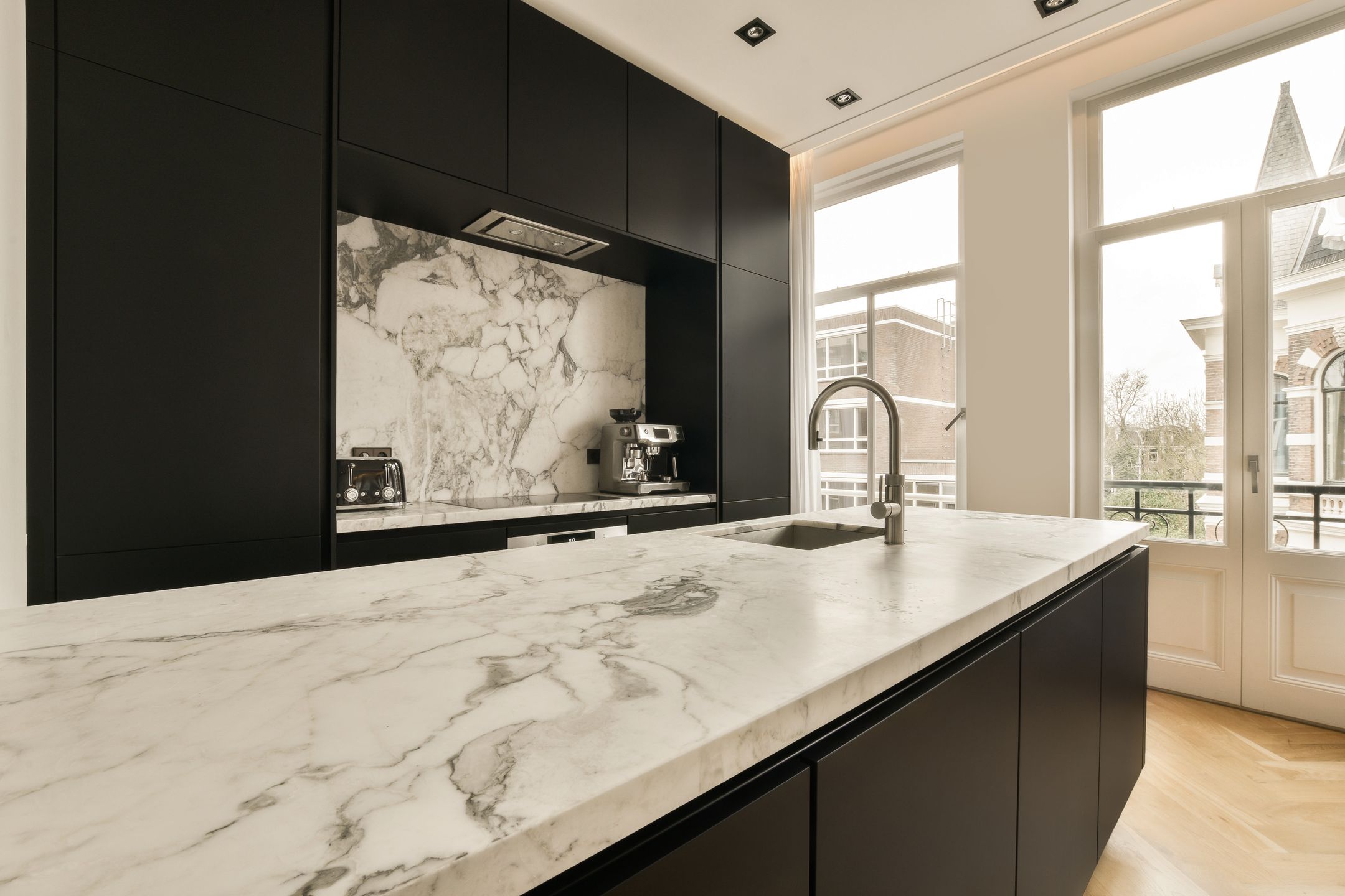 Photo 6 of Anna van den Vondelstraat 13-C