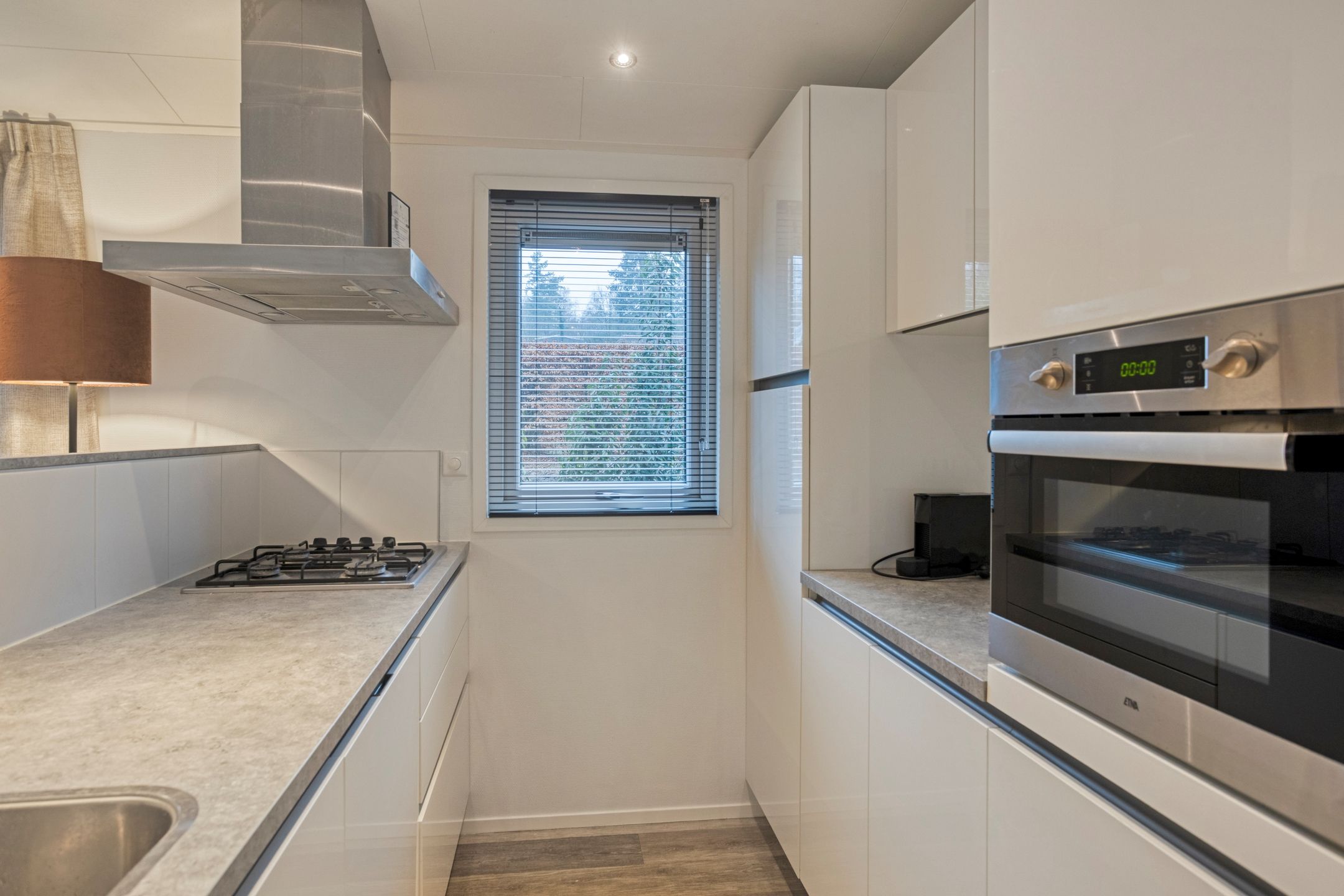 Foto 15 van Nieuwe Veenendaalseweg 229-12