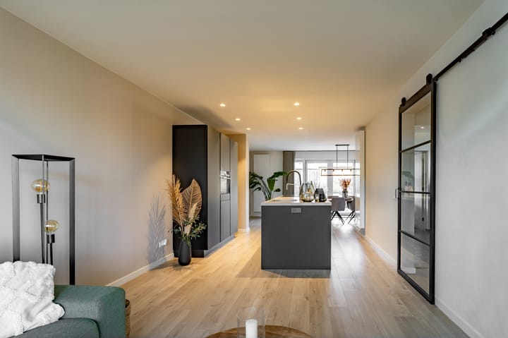 Foto 8 van Bernhardstraat 17