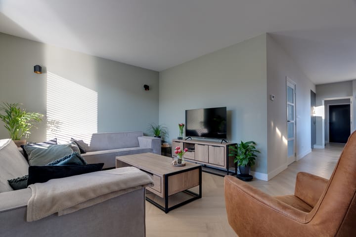 Foto 6 van Laaghalerstraat 30