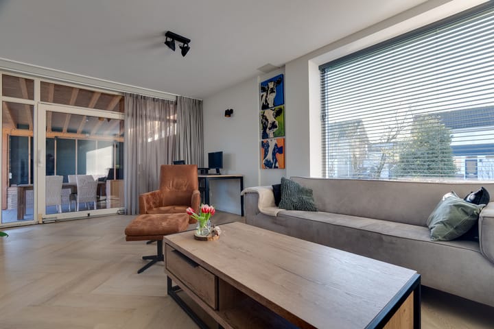 Foto 7 van Laaghalerstraat 30