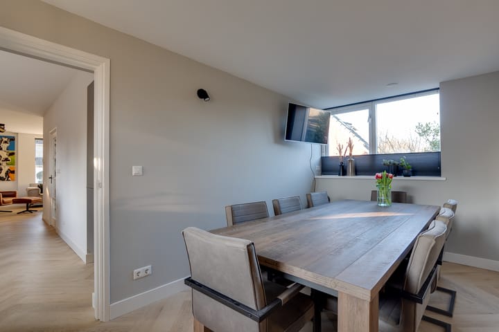 Foto 15 van Laaghalerstraat 30