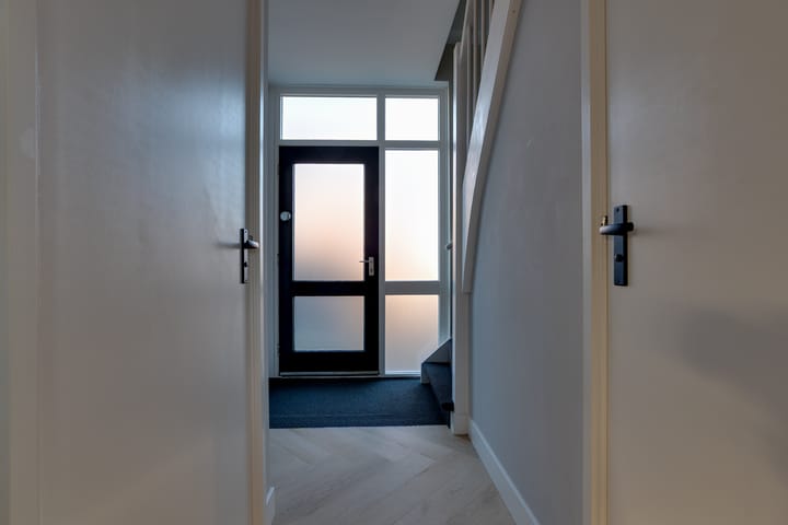 Foto 19 van Laaghalerstraat 30