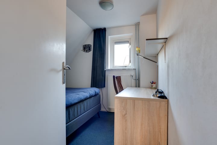 Foto 24 van Laaghalerstraat 30