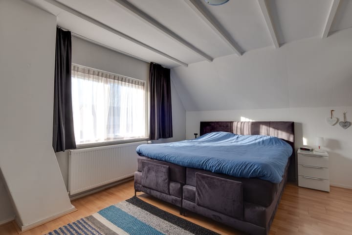 Foto 30 van Laaghalerstraat 30