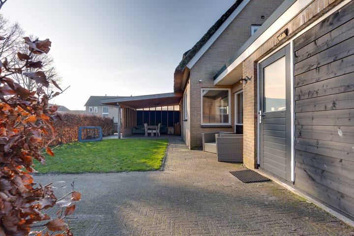 Foto 36 van Laaghalerstraat 30