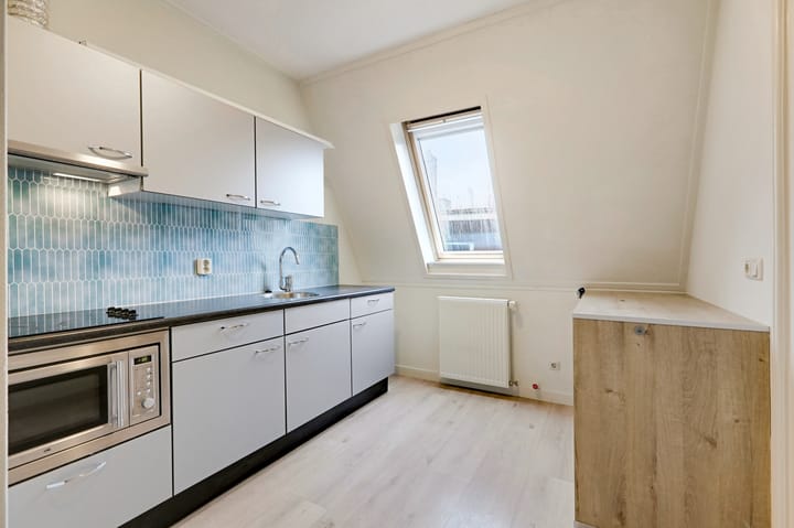 Foto 10 van Emmastraat 11-C