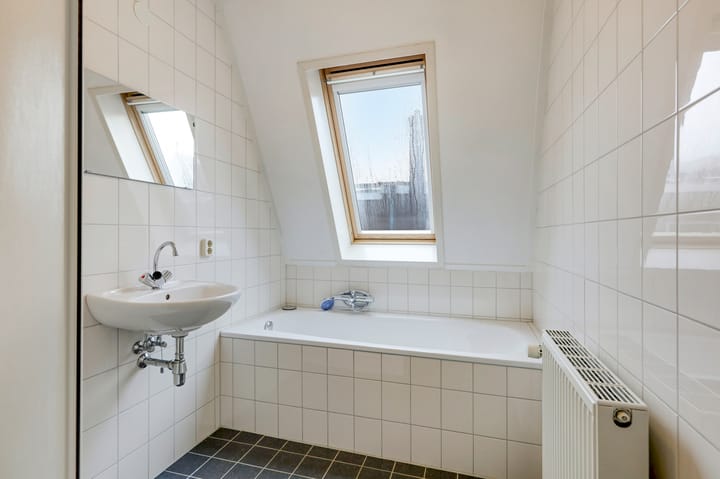 Foto 13 van Emmastraat 11-C