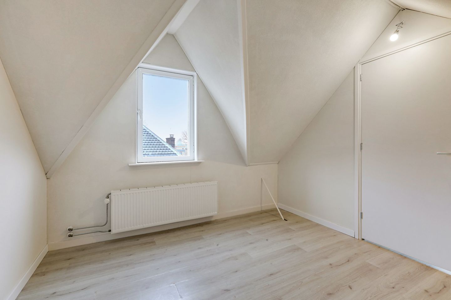 Foto 20 van Emmastraat 11-C