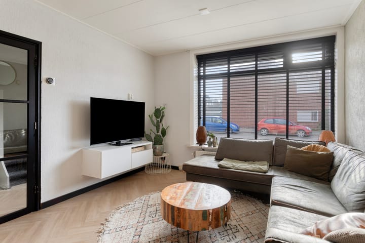 Foto 15 van Dahliastraat 23