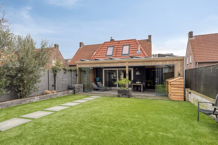 Photo 34 of Hoogstraat 28