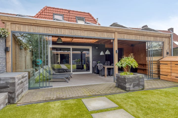 Photo 42 of Hoogstraat 28