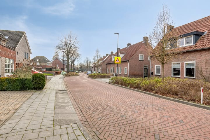 Photo 51 of Hoogstraat 28