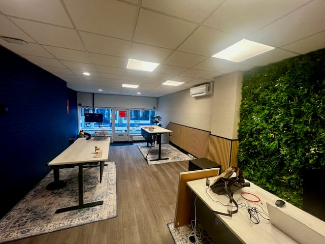 View photo 2 of Van Woustraat 84-H