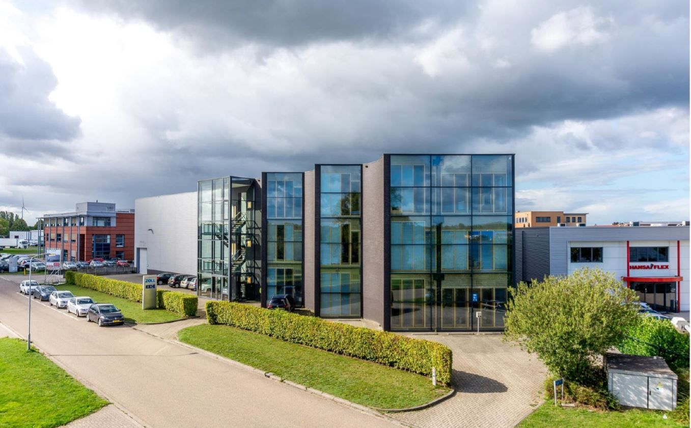 View photo 1 of Newtonweg 18