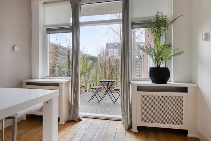 Foto 21 van Helper Weststraat 42