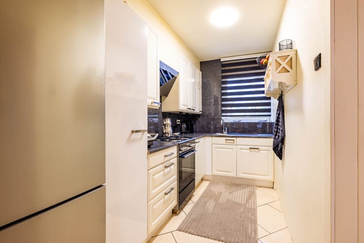 Photo 24 of De Lamartinestraat 15