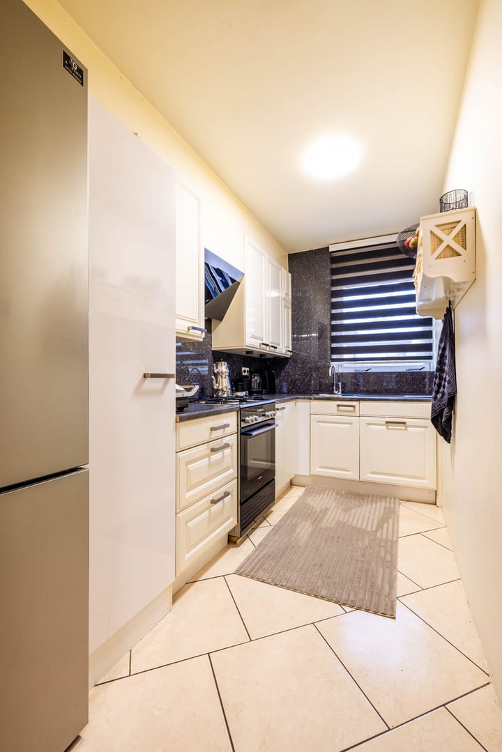 Photo 25 of De Lamartinestraat 15