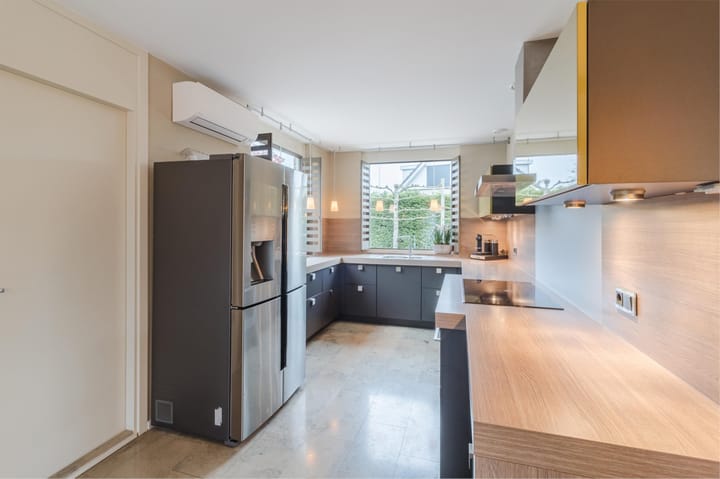 Photo 20 of Courteniusstraat 9