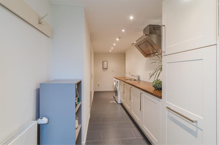 Photo 22 of Courteniusstraat 9