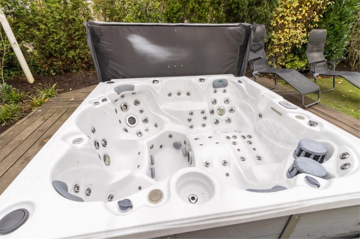 Photo 45 of Courteniusstraat 9