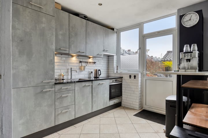 Photo 7 of Bellinistraat 68