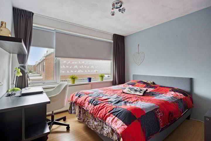 Photo 13 of Bellinistraat 68