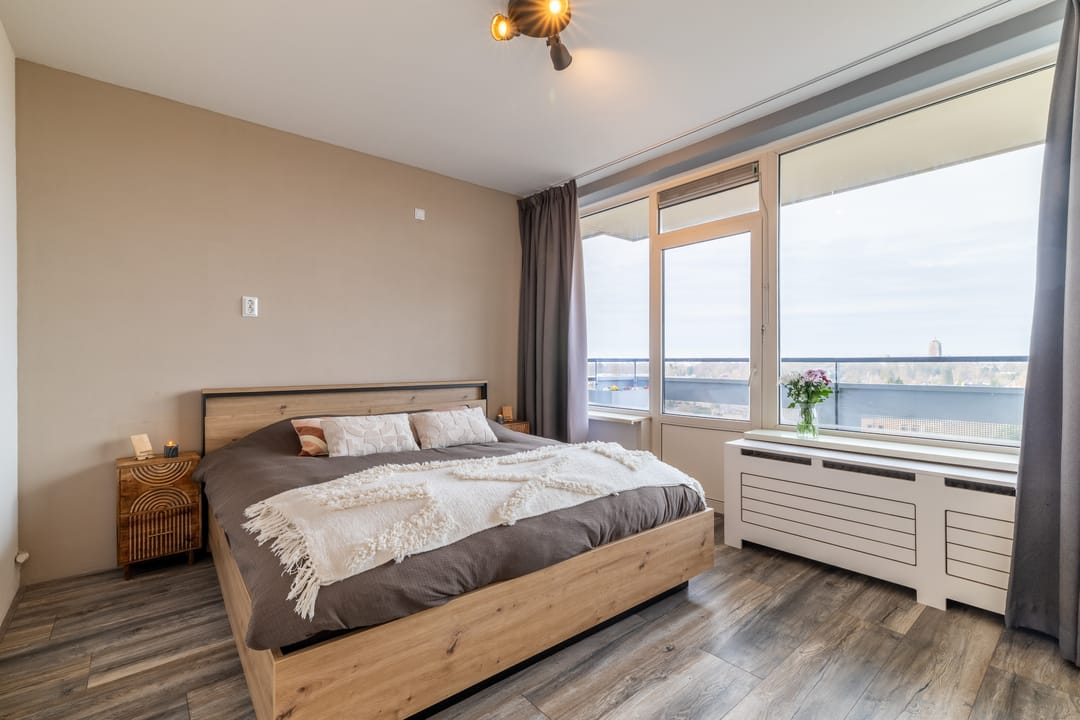 Photo 11 of Gronausestraat 208