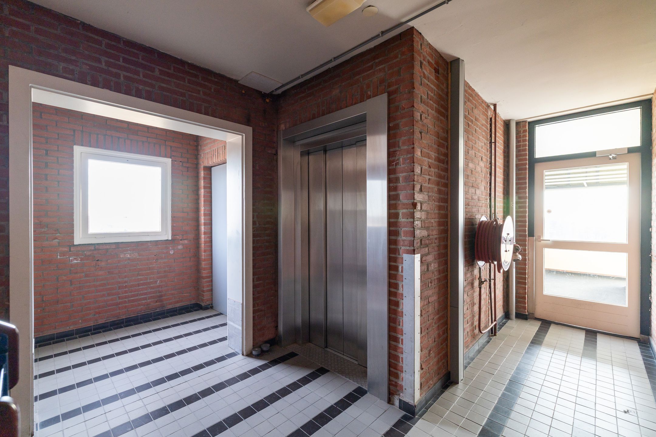 Photo 21 of Gronausestraat 208