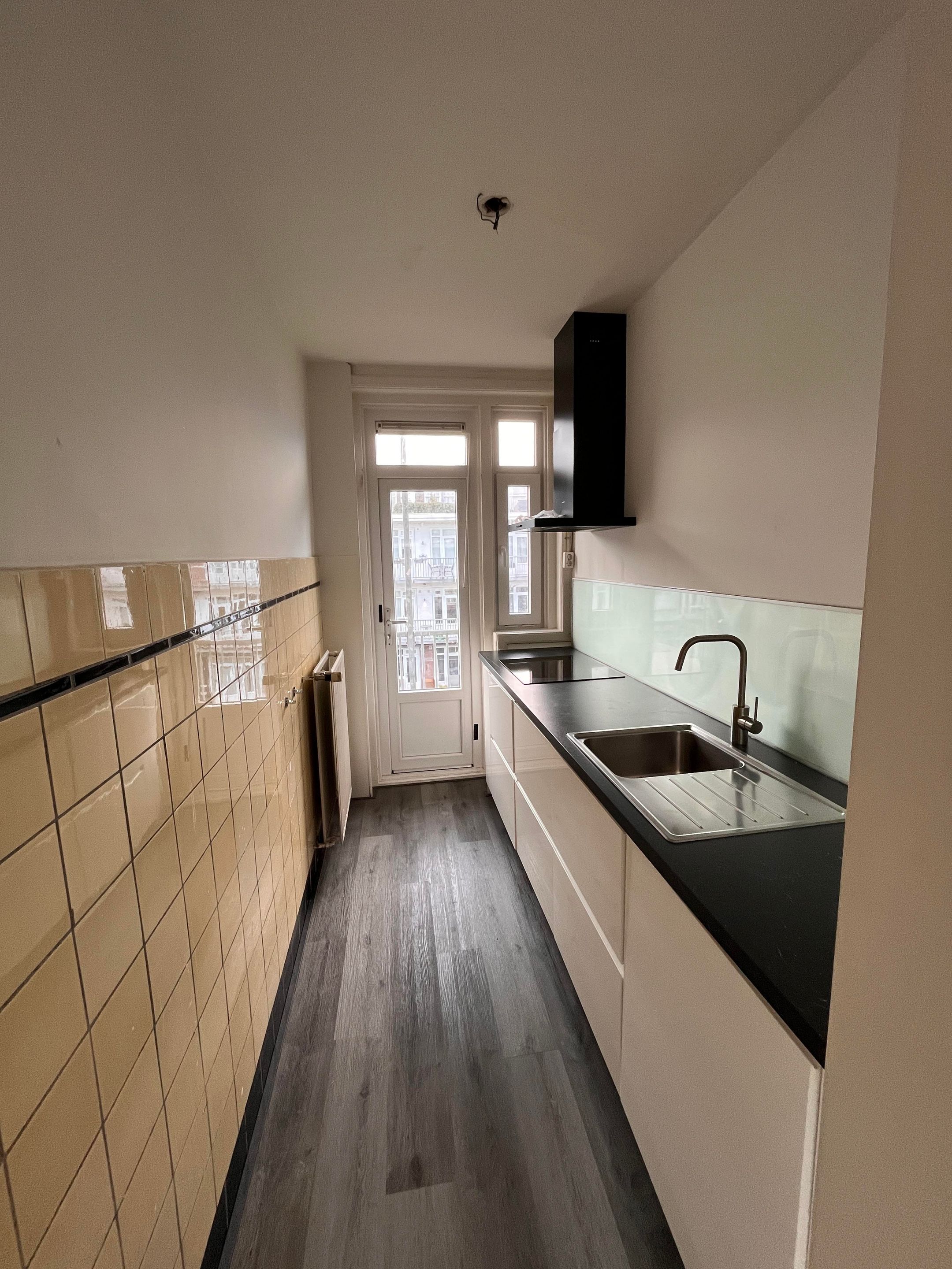 Photo 9 of Vechtstraat 114-H