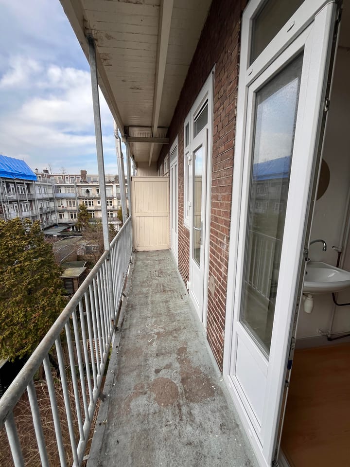 Photo 12 of Vechtstraat 114-H