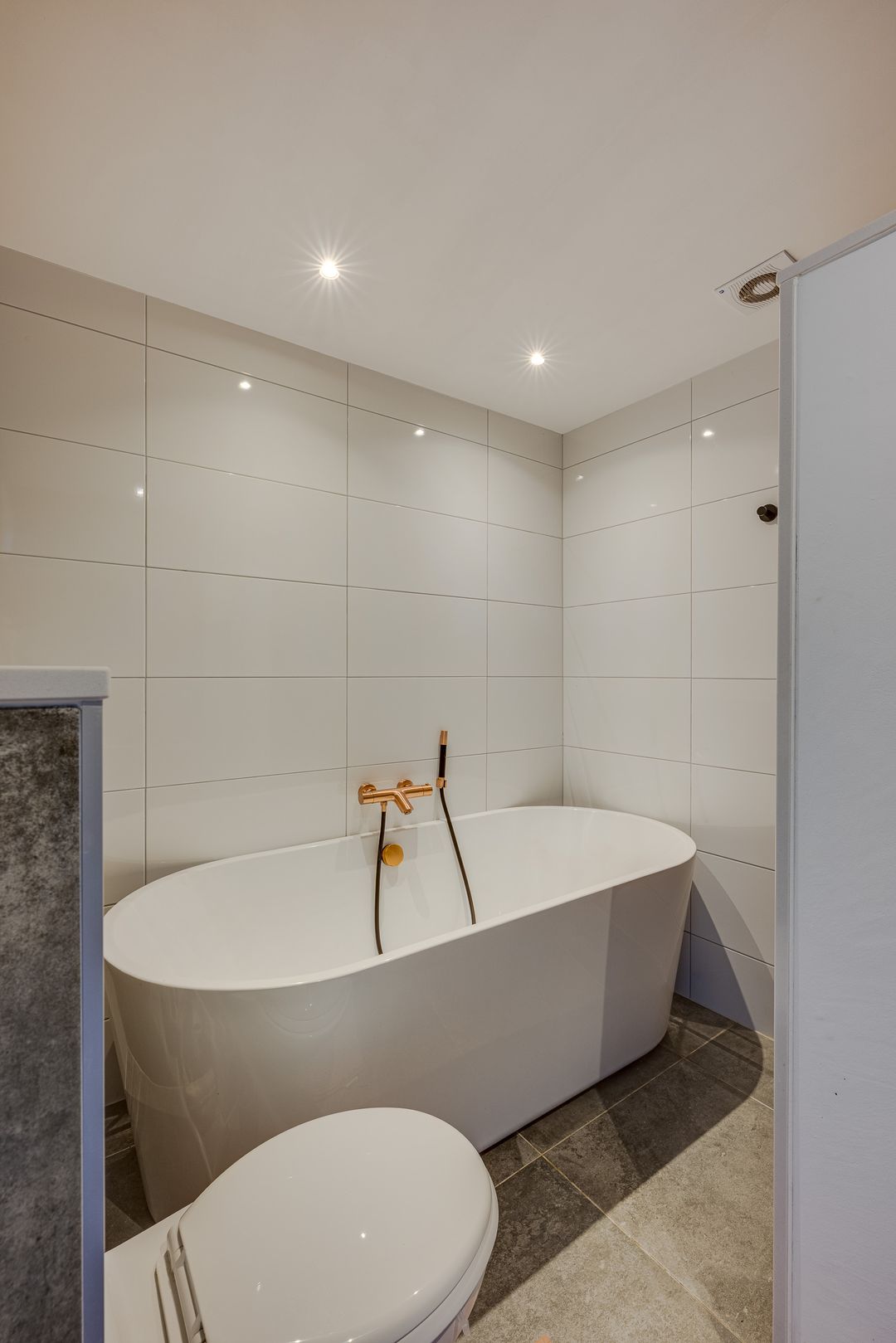 Photo 22 of Bijdorpstraat 54