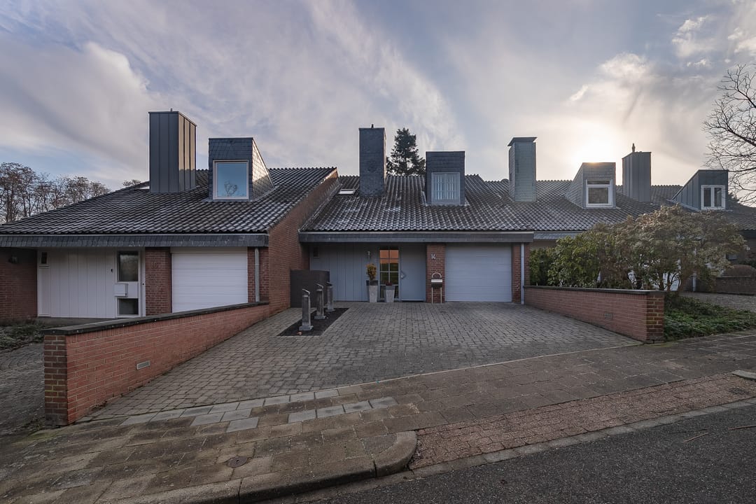 Photo 1 of Adriaen Brouwerstraat 14