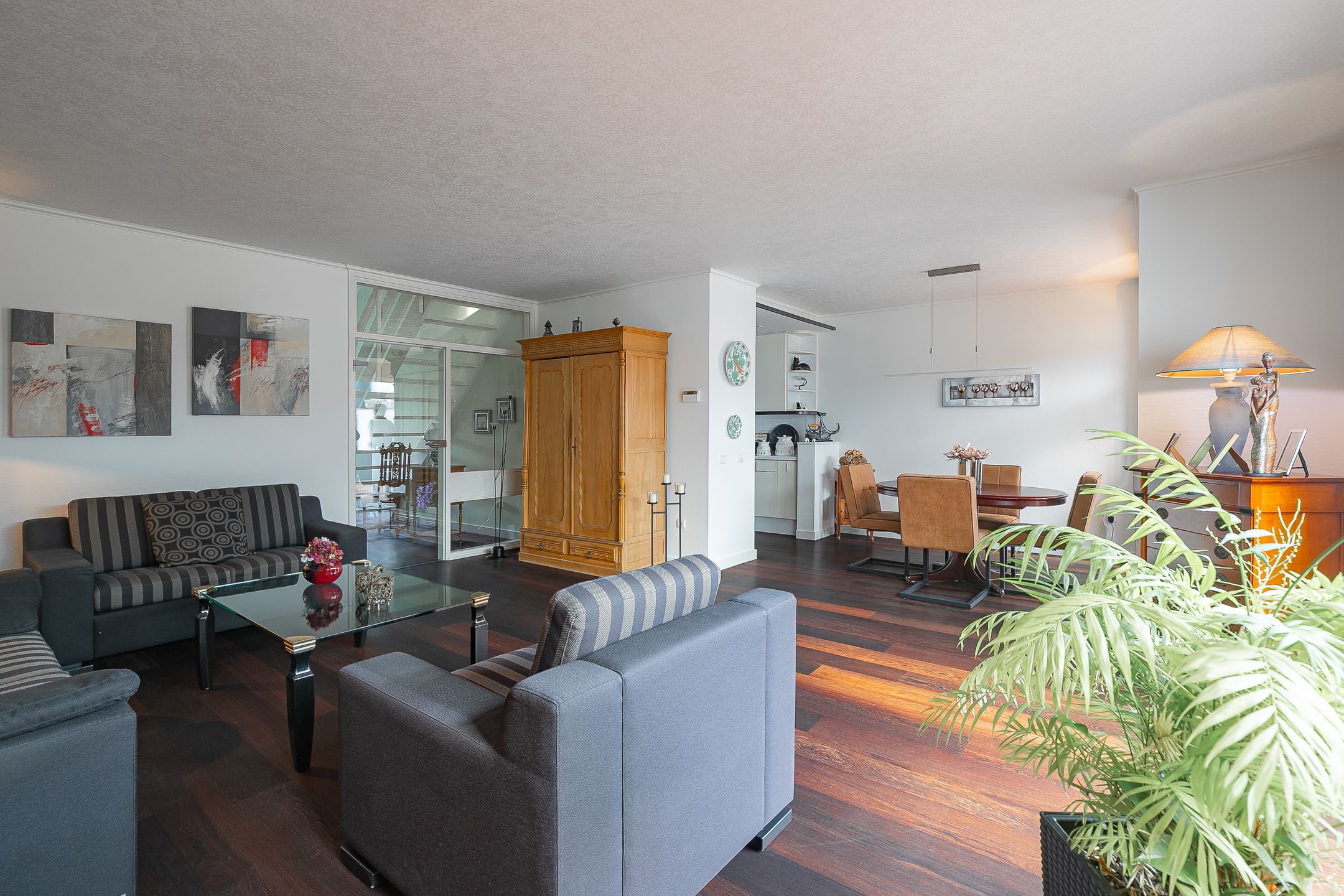 Photo 6 of Adriaen Brouwerstraat 14