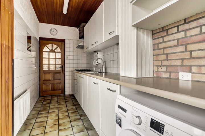 Photo 8 of Prof. R. Regoutstraat 20