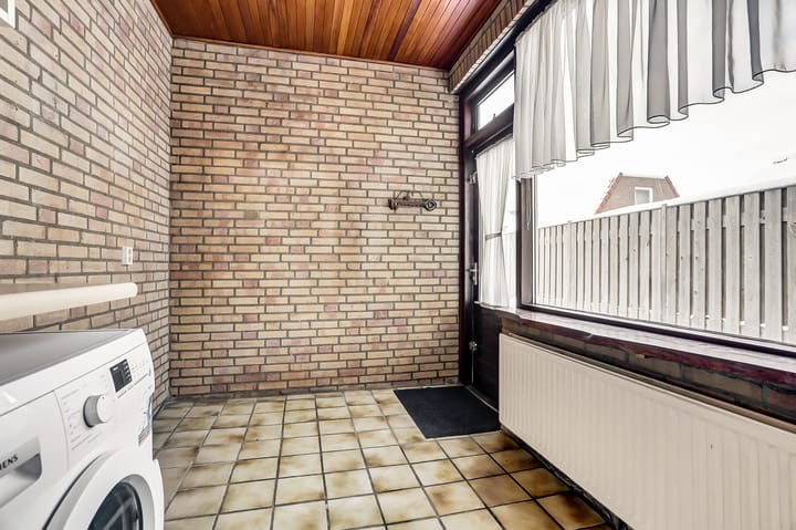 Photo 9 of Prof. R. Regoutstraat 20