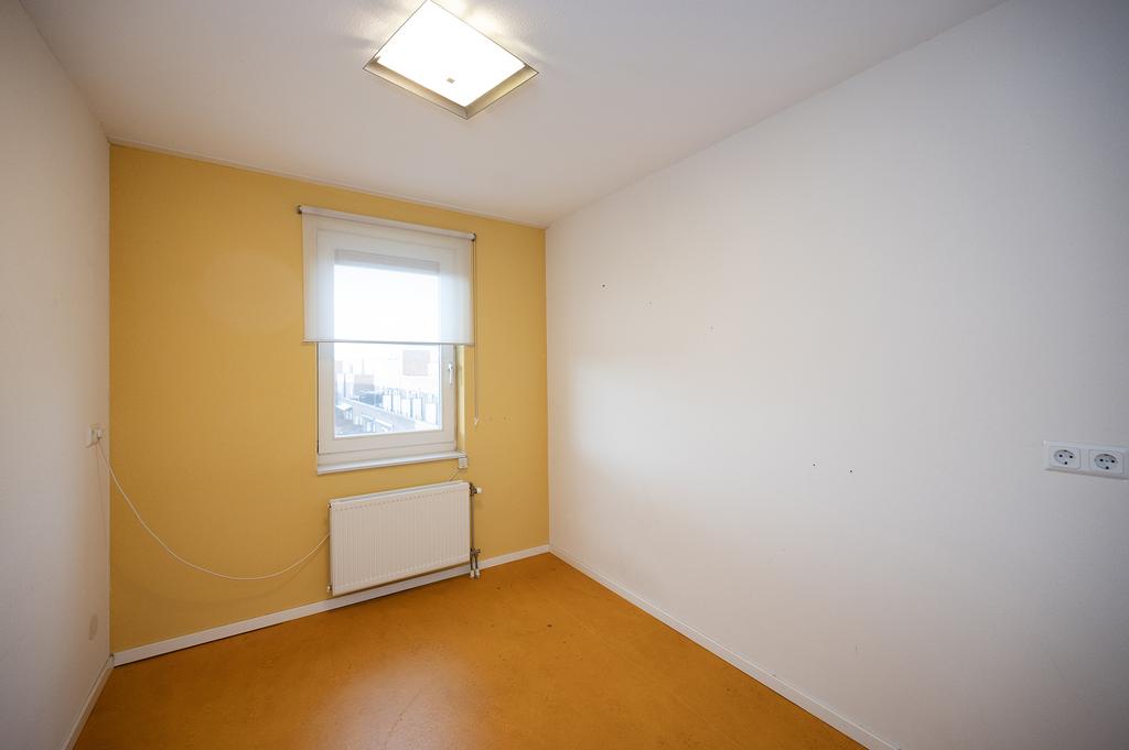 Photo 27 of Reling 15