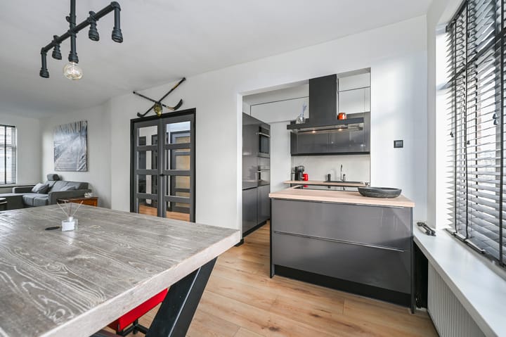 Photo 5 of Doorwerthstraat 8