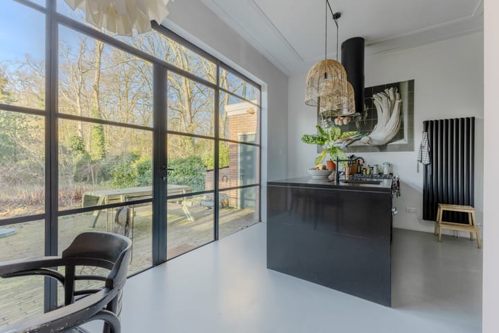 Foto 10 van Kennemerstraatweg 145