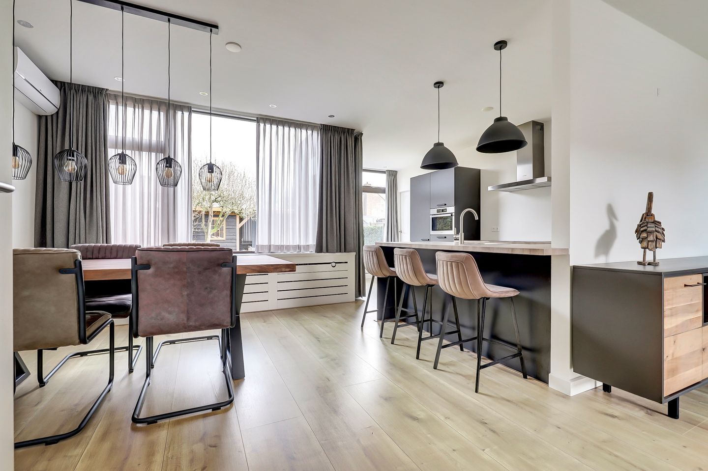 Photo 10 of Jonkerstraat 23