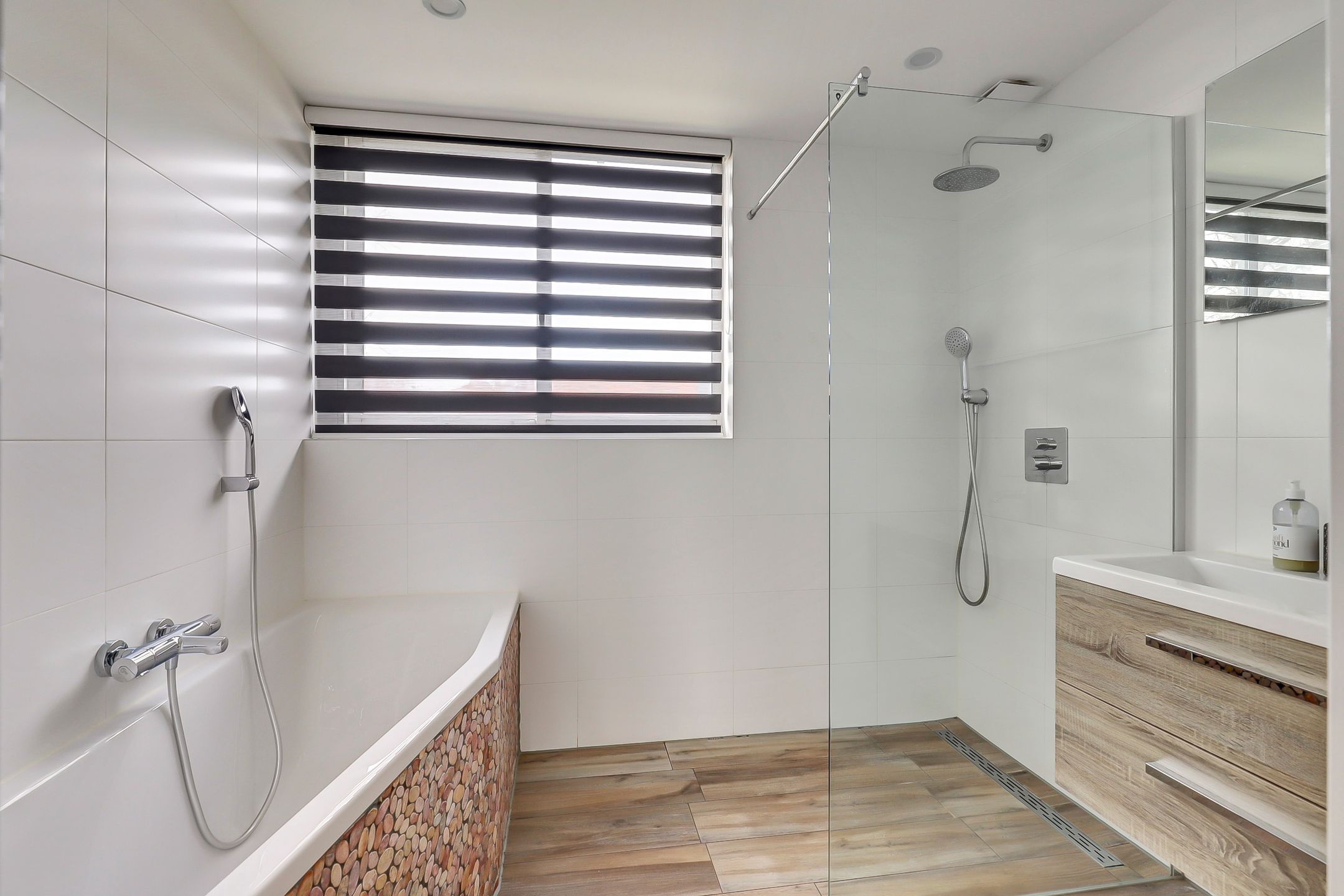 Photo 24 of Jonkerstraat 23